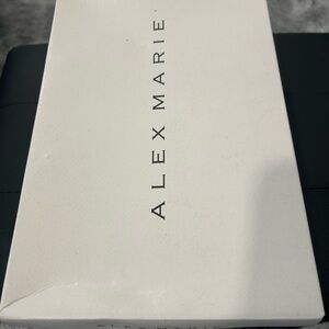 Alex Marie White Shoe Box